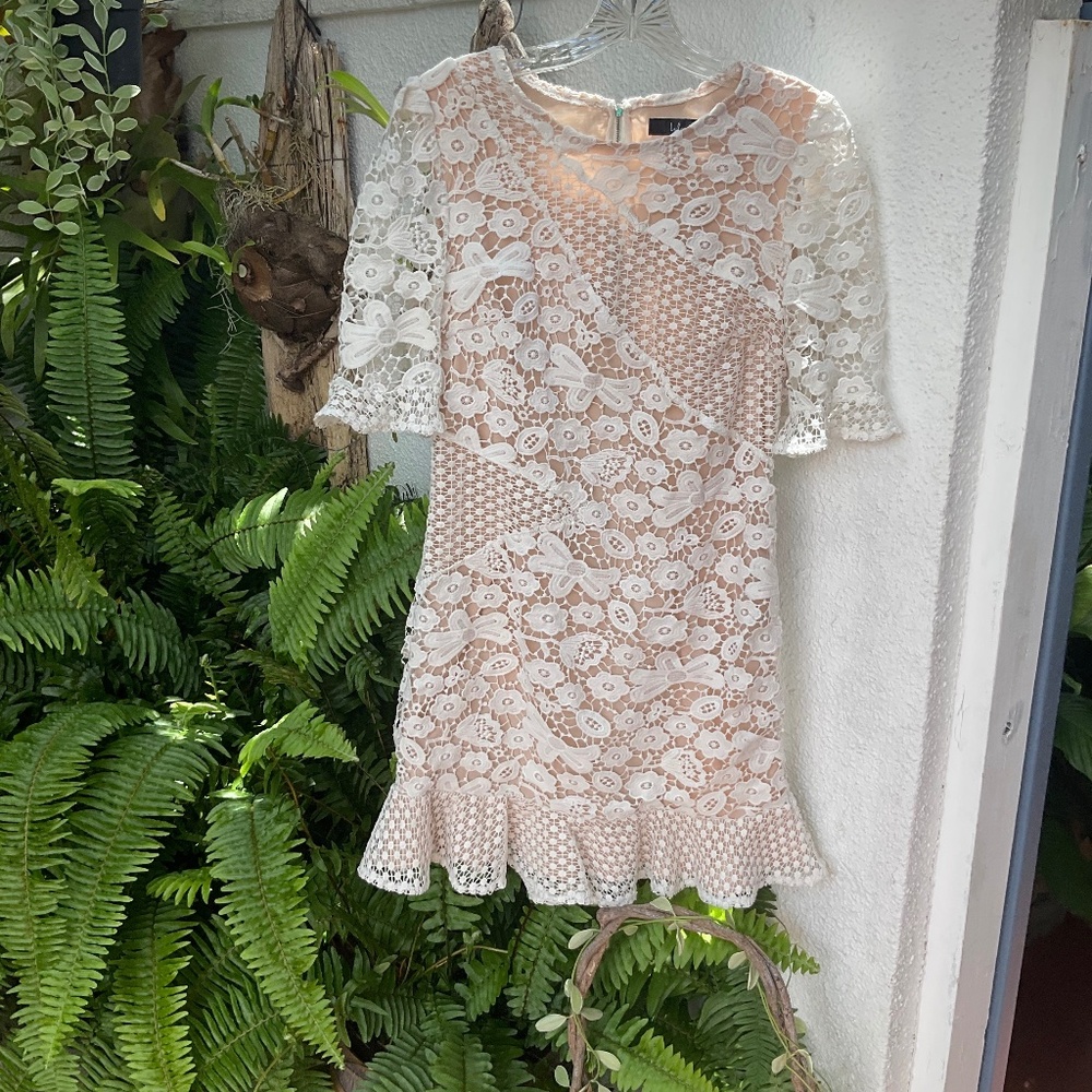 Lulu’s White Crocheted Eyelet Dress With Beige/Nude Lining - Size M
